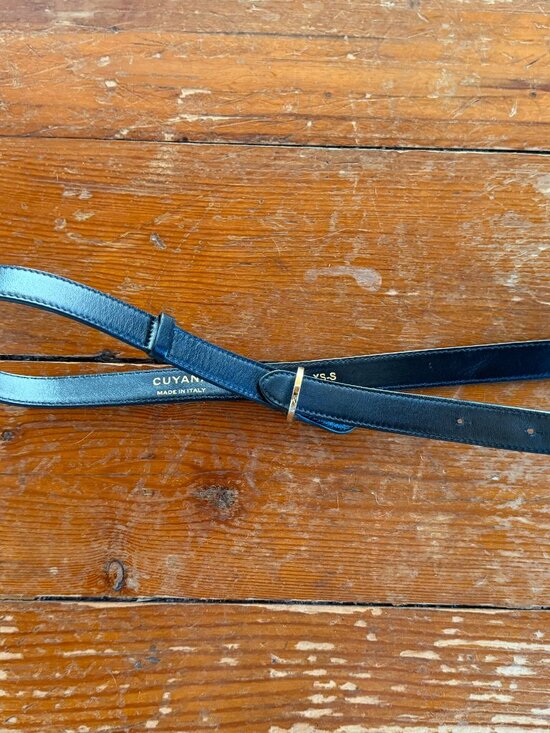 Cuyana Half Moon black leather belt main image 5